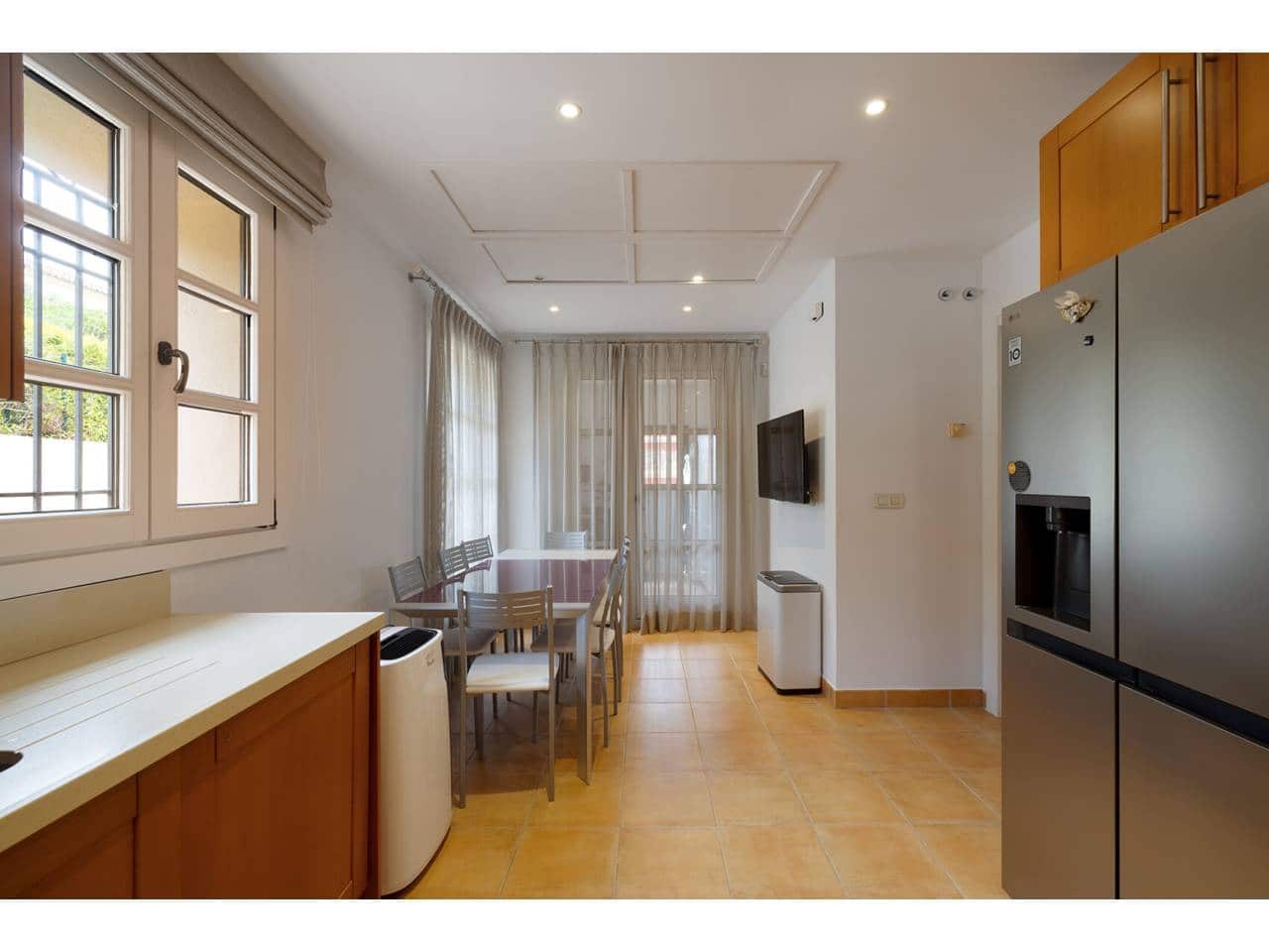6 slaapkamer Villa te koop in Sotogrande met zwembad garage - € 1.300.000 (Ref: 10077540)
