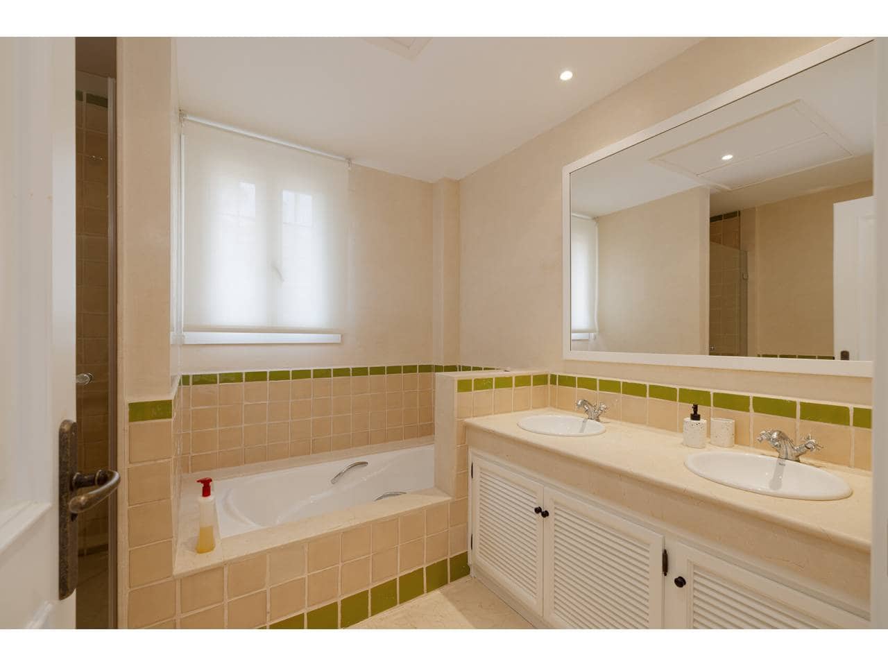 6 slaapkamer Villa te koop in Sotogrande met zwembad garage - € 1.300.000 (Ref: 10077540)