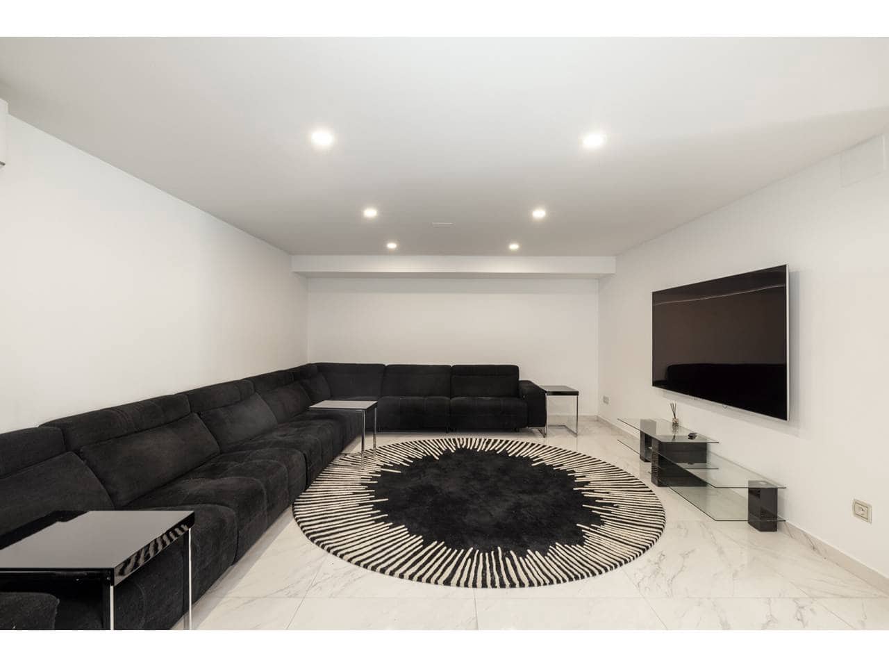 6 slaapkamer Villa te koop in Sotogrande met zwembad garage - € 1.300.000 (Ref: 10077540)