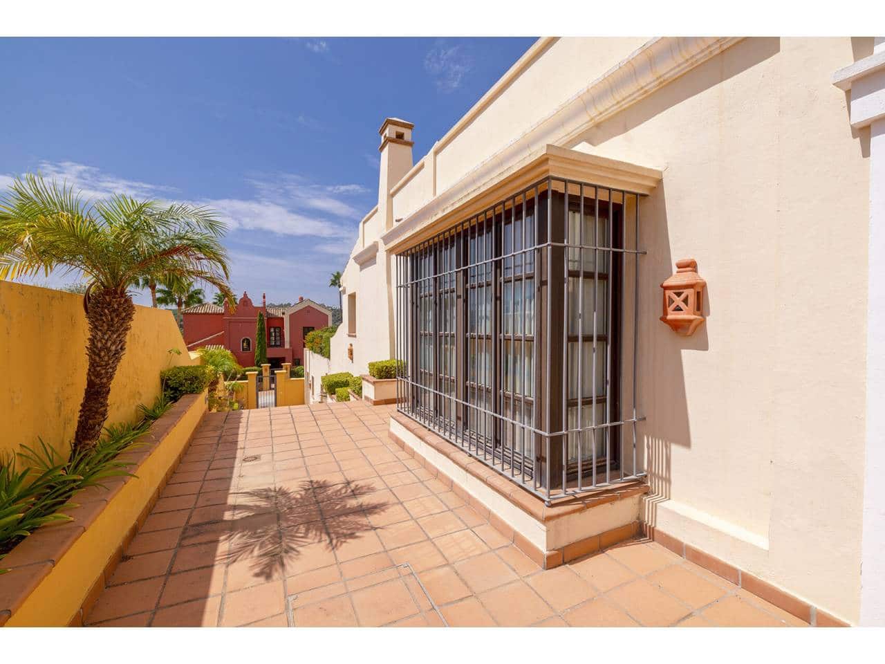6 slaapkamer Villa te koop in Sotogrande met zwembad garage - € 1.300.000 (Ref: 10077540)
