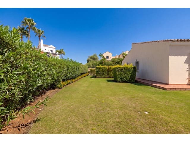 6 slaapkamer Villa te koop in Sotogrande Alto, San Roque met zwembad garage - € 1.300.000 (Ref: 10077540)