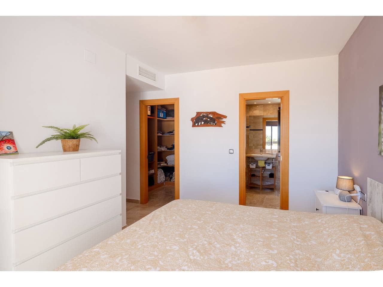2 soverom Leilighet til salgs i Casares med svømmebasseng garasje - € 399 000 (Ref: 10080244)