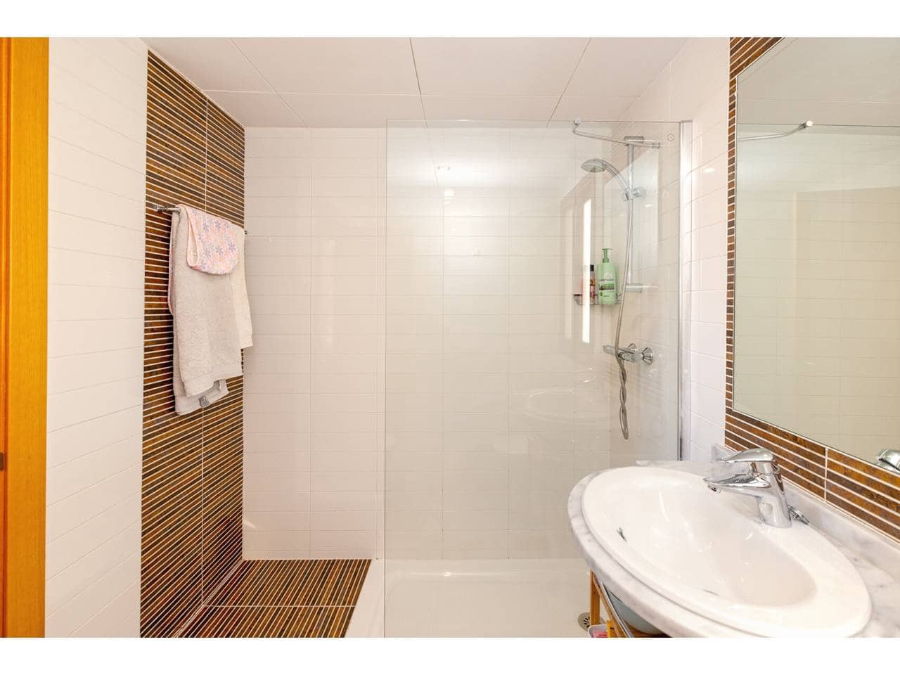 2 soverom Leilighet til salgs i Casares med svømmebasseng garasje - € 399 000 (Ref: 10080244)
