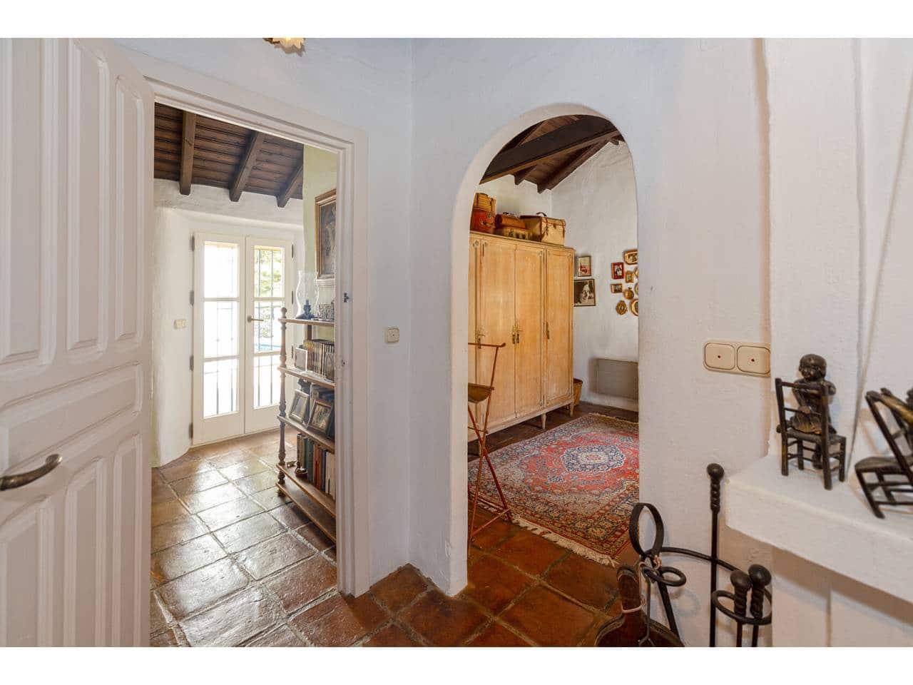 8 sypialnia Finka/Dom wiejski na sprzedaż w Gaucin z basenem garażem - 2 700 000 € (Ref: 10085372)