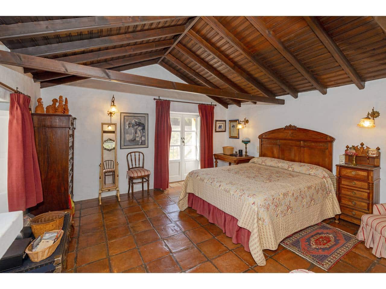 8 sypialnia Finka/Dom wiejski na sprzedaż w Gaucin z basenem garażem - 2 700 000 € (Ref: 10085372)