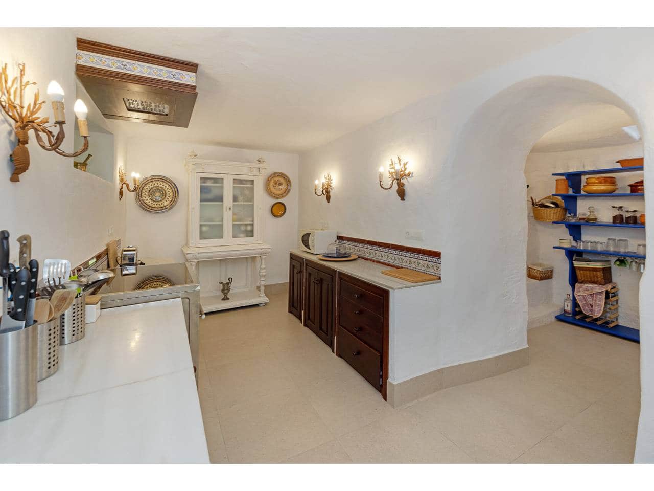 8 sypialnia Finka/Dom wiejski na sprzedaż w Gaucin z basenem garażem - 2 700 000 € (Ref: 10085372)