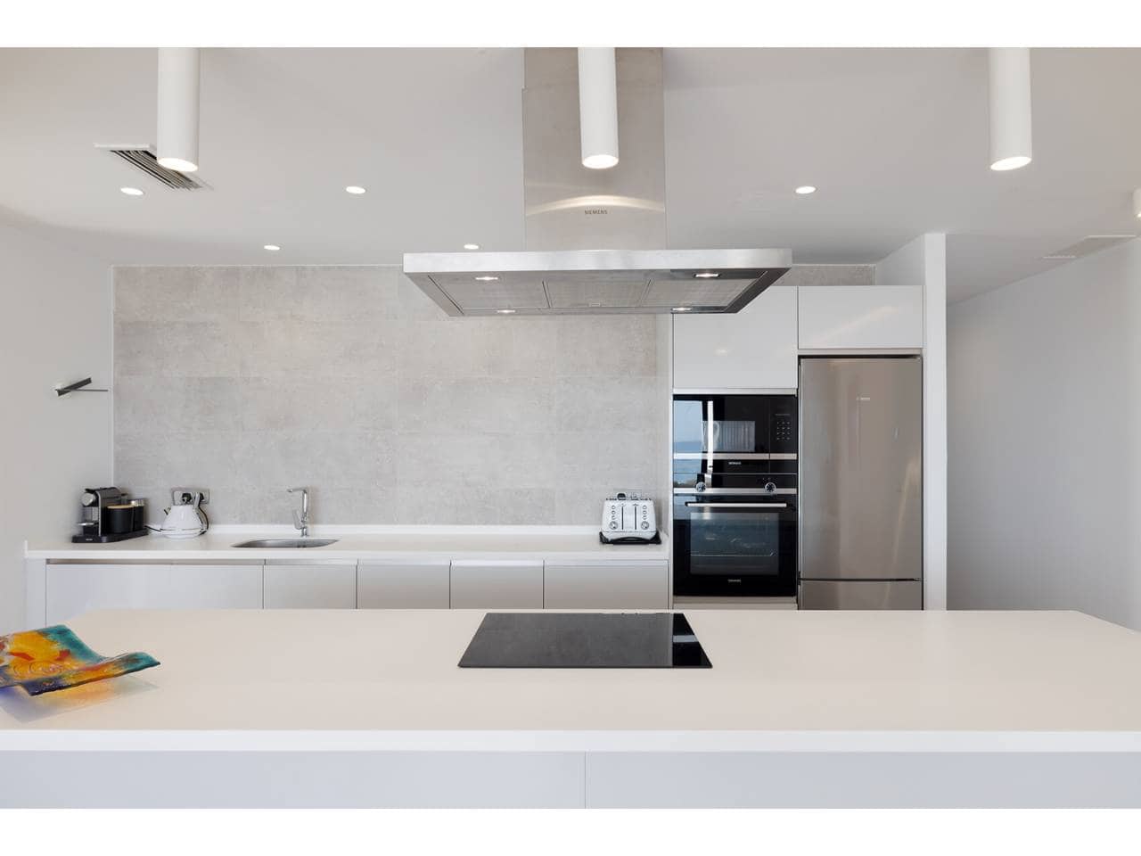 Piso de 2 habitaciones en La Alcaidesa en venta con piscina garaje - 725.000 € (Ref: 10085373)
