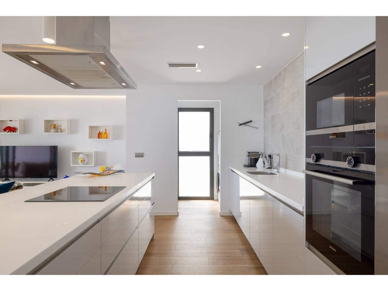 Piso de 2 habitaciones en La Alcaidesa en venta con piscina garaje - 725.000 € (Ref: 10085373)