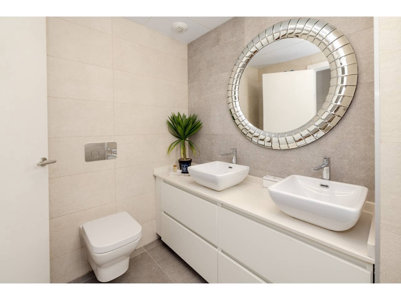 Piso de 2 habitaciones en La Alcaidesa en venta con piscina garaje - 725.000 € (Ref: 10085373)