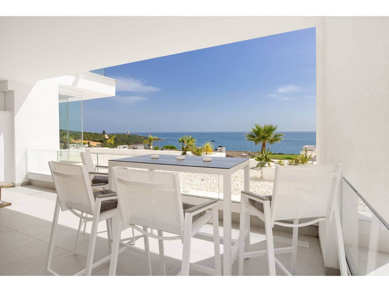 Piso de 2 habitaciones en La Alcaidesa en venta con piscina garaje - 725.000 € (Ref: 10085373)