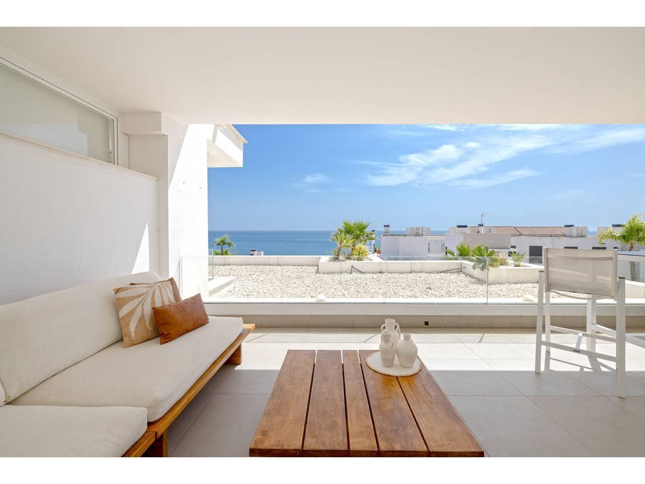 Piso de 2 habitaciones en La Alcaidesa en venta con piscina garaje - 725.000 € (Ref: 10085373)