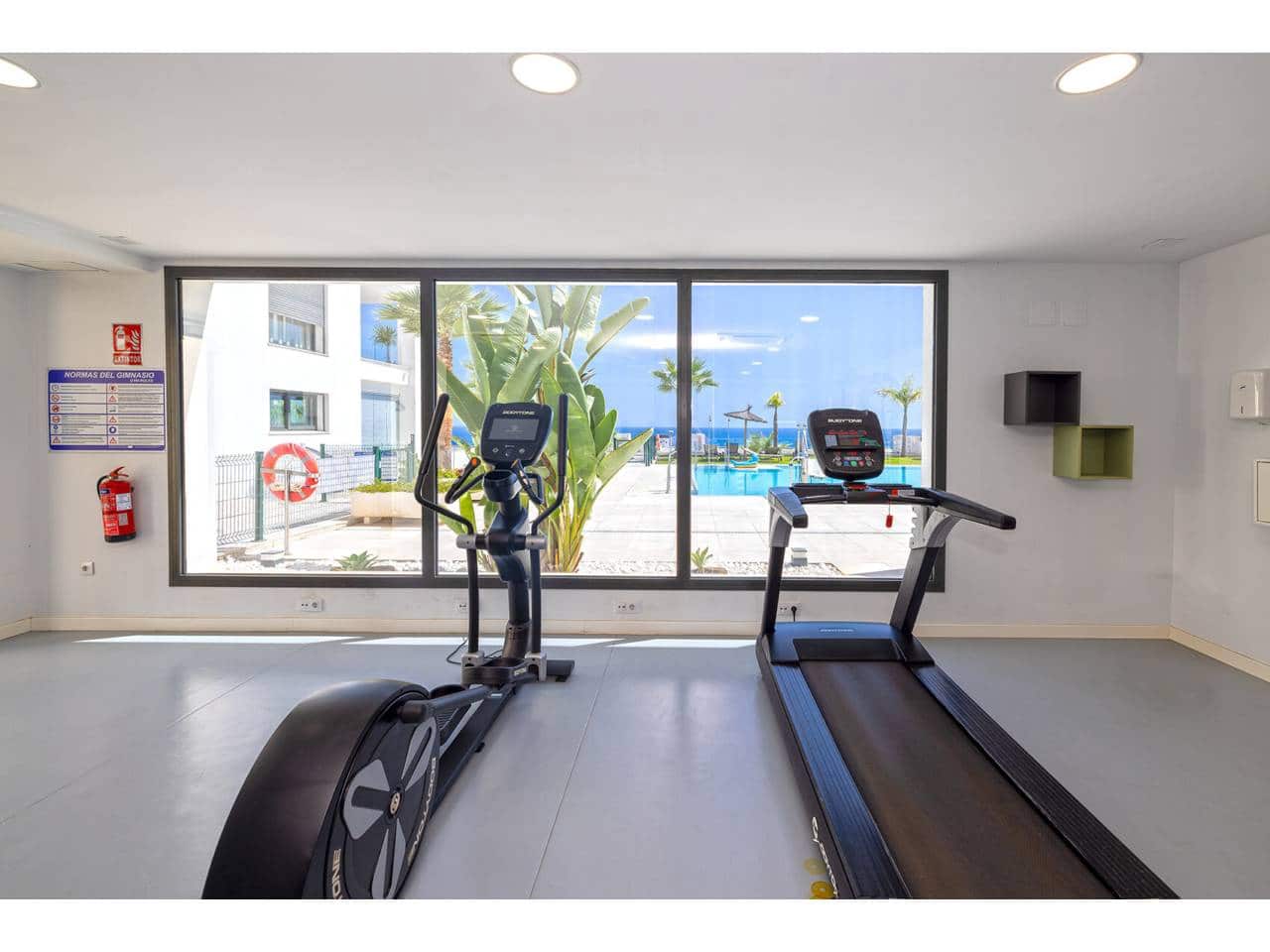 Piso de 2 habitaciones en La Alcaidesa en venta con piscina garaje - 725.000 € (Ref: 10085373)