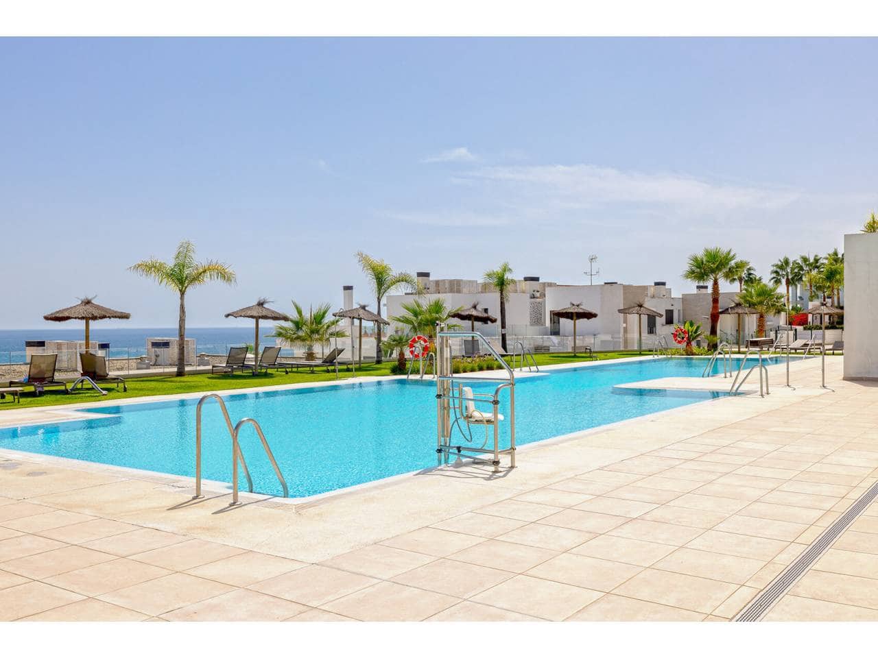 Piso de 2 habitaciones en La Alcaidesa en venta con piscina garaje - 725.000 € (Ref: 10085373)