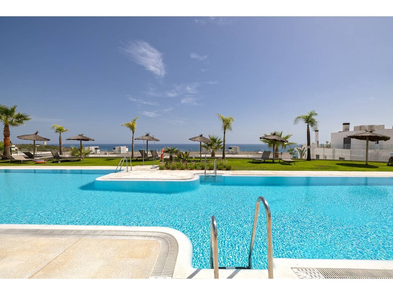 Piso de 2 habitaciones en La Alcaidesa en venta con piscina garaje - 725.000 € (Ref: 10085373)