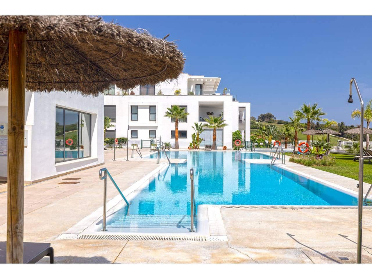 Piso de 2 habitaciones en La Alcaidesa en venta con piscina garaje - 725.000 € (Ref: 10085373)