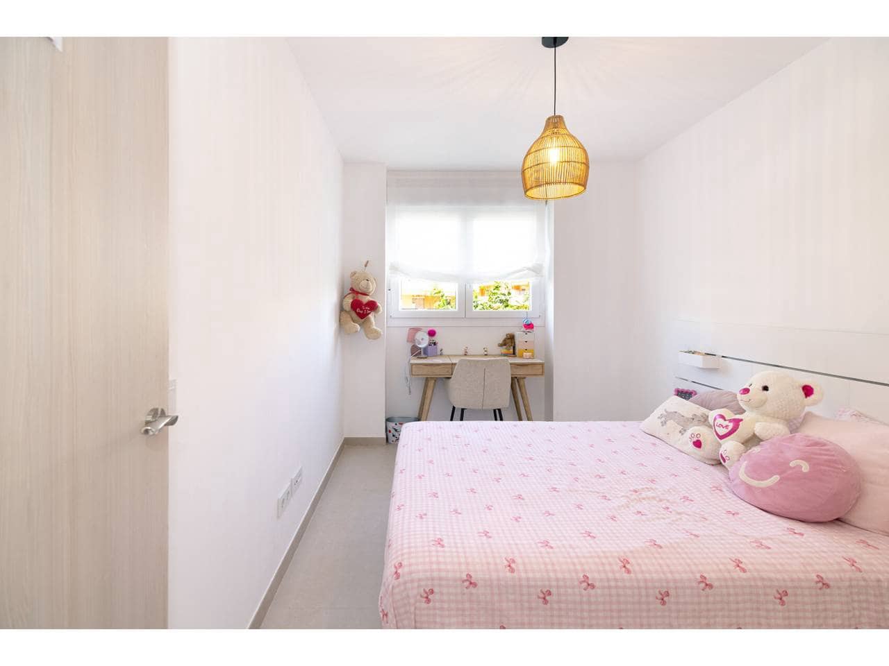 2 soverom Leilighet til salgs i Manilva med svømmebasseng garasje - € 329 000 (Ref: 10106584)