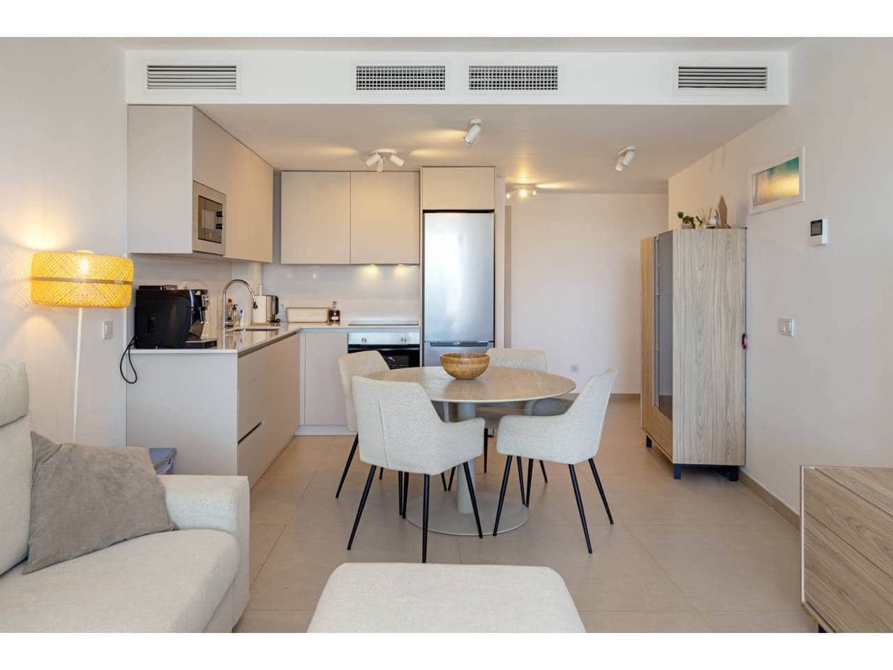 2 soverom Leilighet til salgs i Manilva med svømmebasseng garasje - € 329 000 (Ref: 10106584)