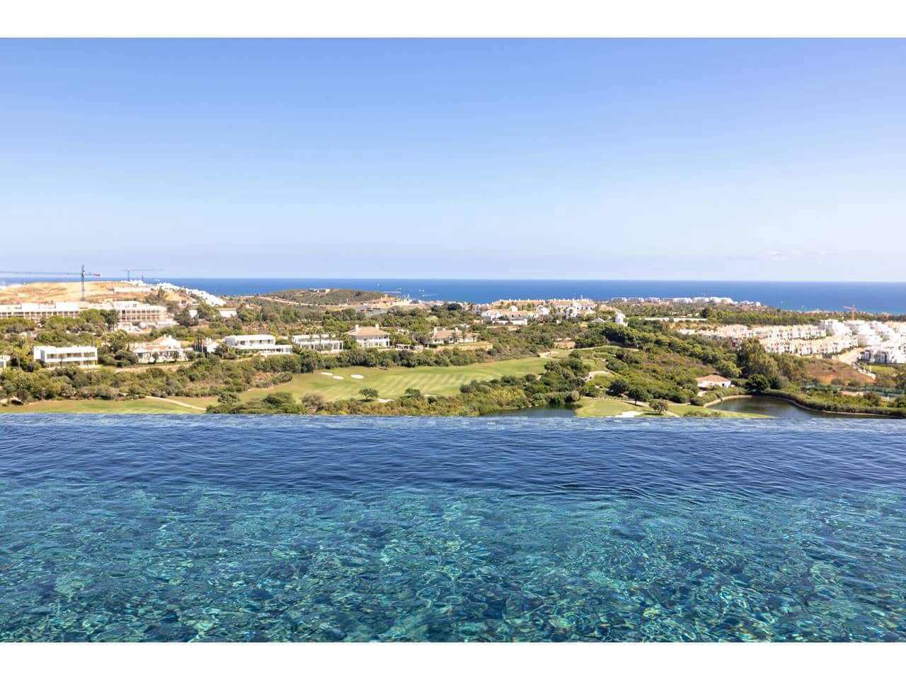 Ático de 4 habitaciones en Casares en venta con piscina garaje - 5.100.000 € (Ref: 10106585)