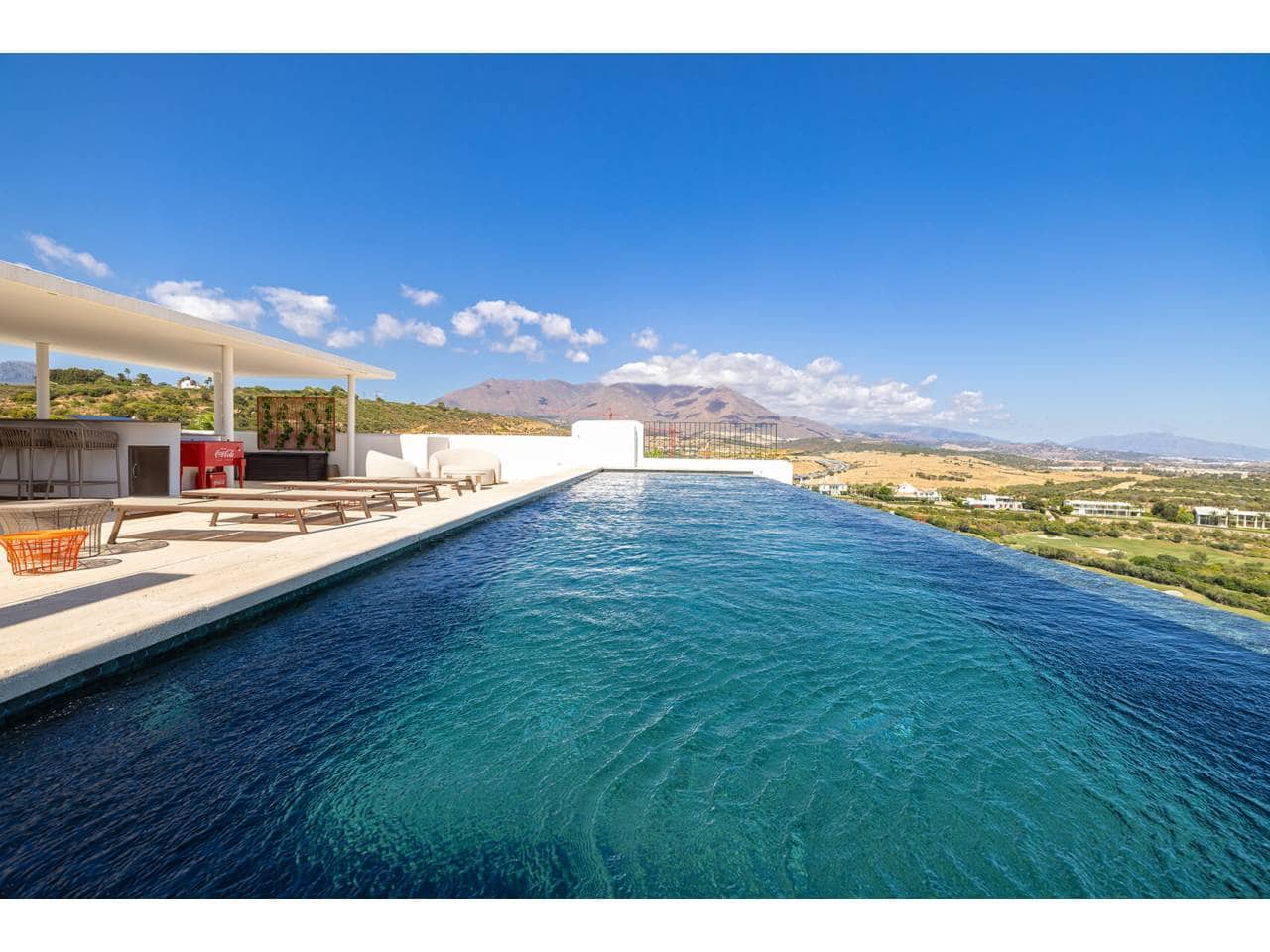 Ático de 4 habitaciones en Casares en venta con piscina garaje - 5.100.000 € (Ref: 10106585)