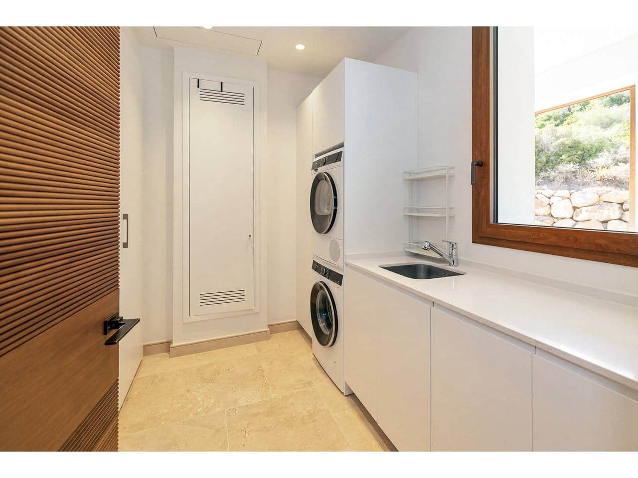 Ático de 4 habitaciones en Casares en venta con piscina garaje - 5.100.000 € (Ref: 10106585)
