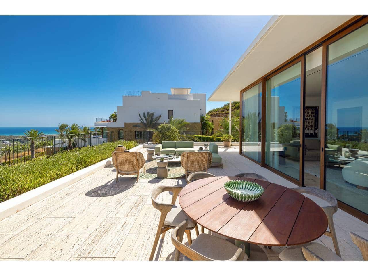 Ático de 4 habitaciones en Casares en venta con piscina garaje - 5.100.000 € (Ref: 10106585)