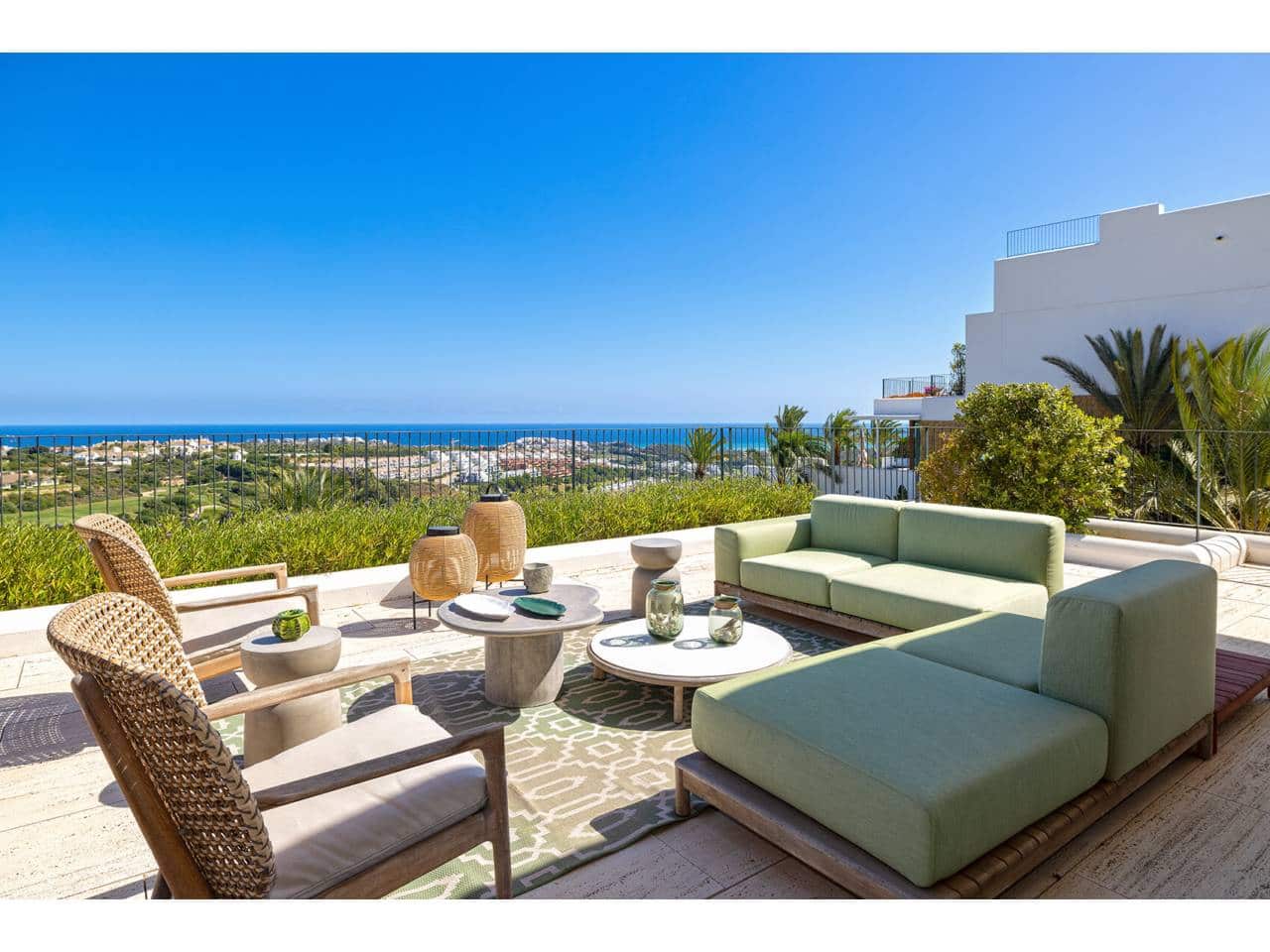 Ático de 4 habitaciones en Casares en venta con piscina garaje - 5.100.000 € (Ref: 10106585)