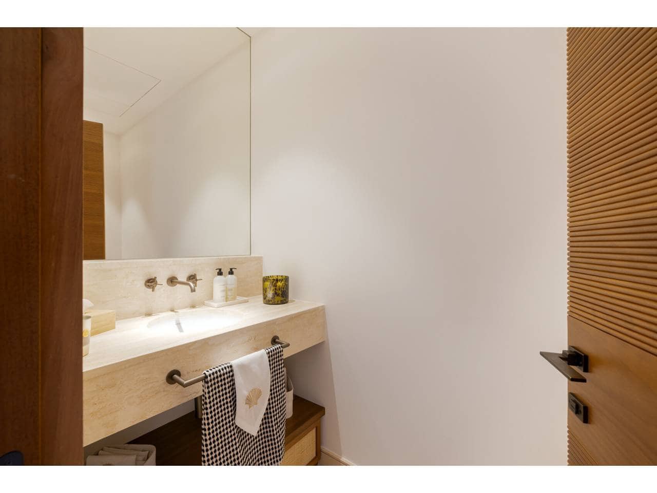 Ático de 4 habitaciones en Casares en venta con piscina garaje - 5.100.000 € (Ref: 10106585)