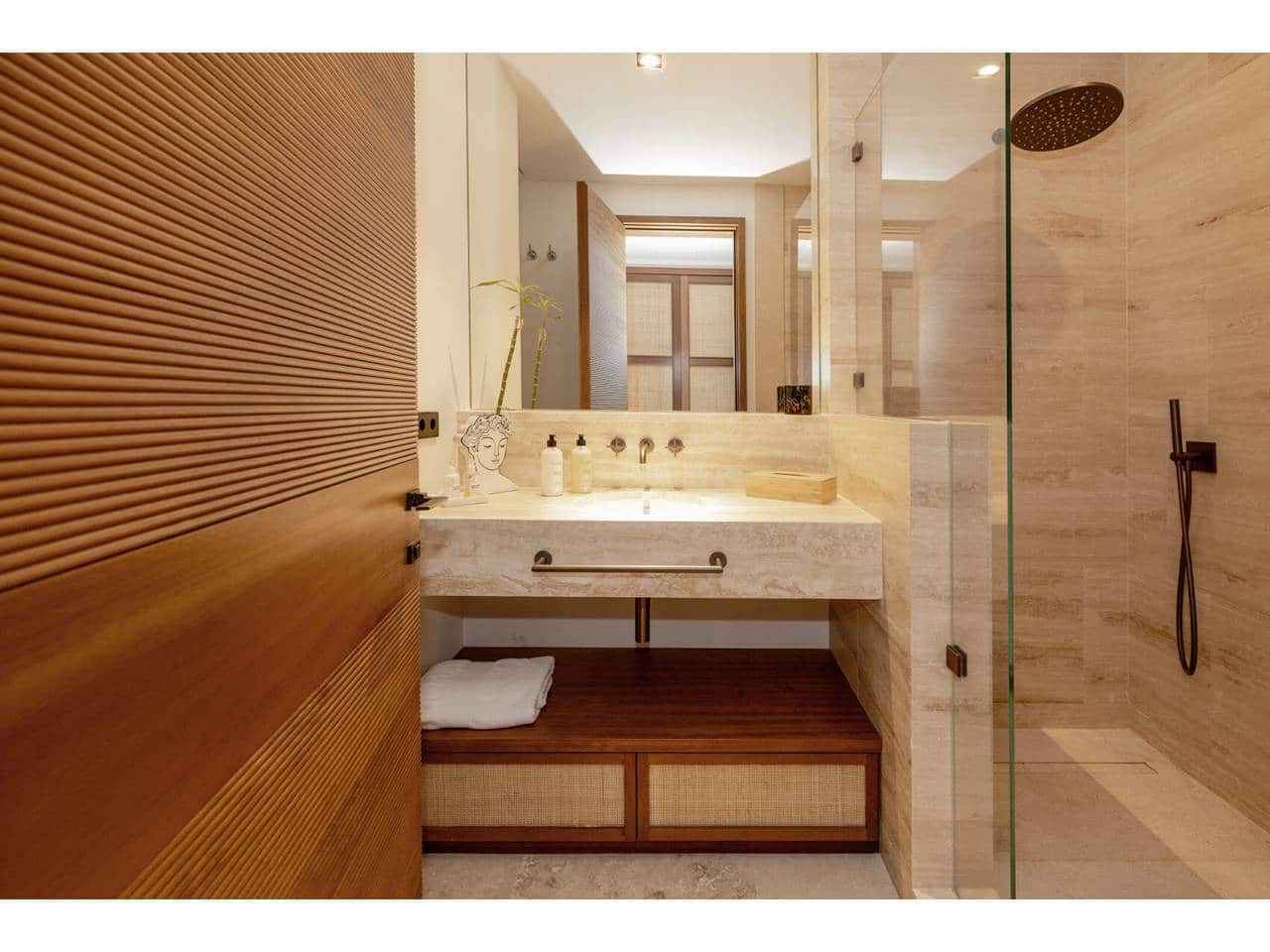 Ático de 4 habitaciones en Casares en venta con piscina garaje - 5.100.000 € (Ref: 10106585)