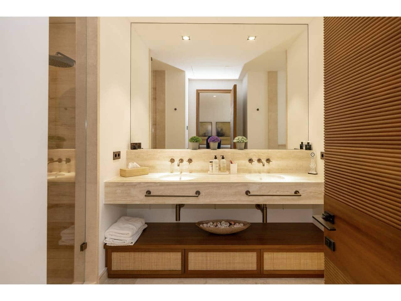 Ático de 4 habitaciones en Casares en venta con piscina garaje - 5.100.000 € (Ref: 10106585)