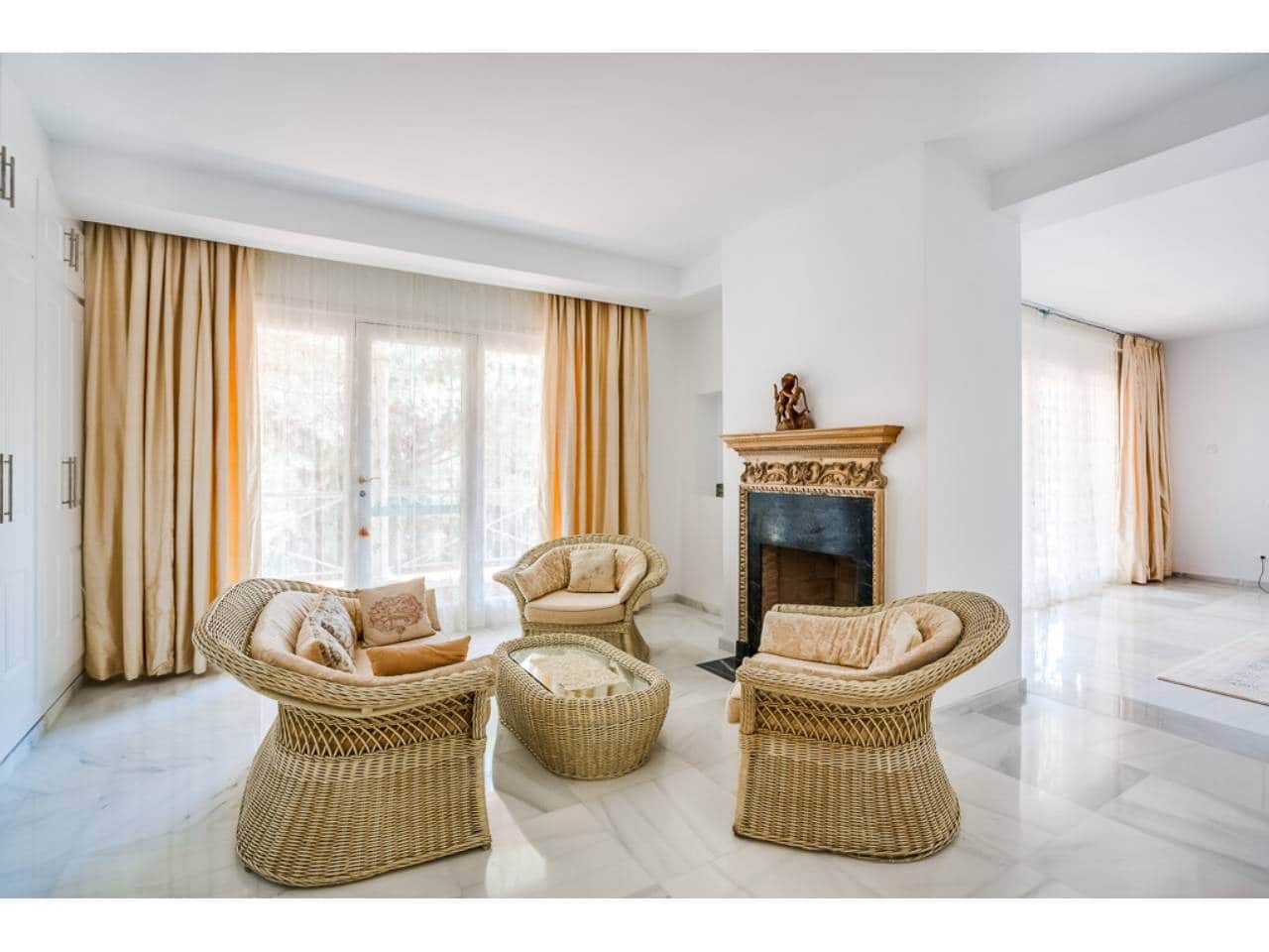 12 bedroom Finca/Country House for sale in Sotogrande with pool garage - € 8,000,000 (Ref: 10114621)