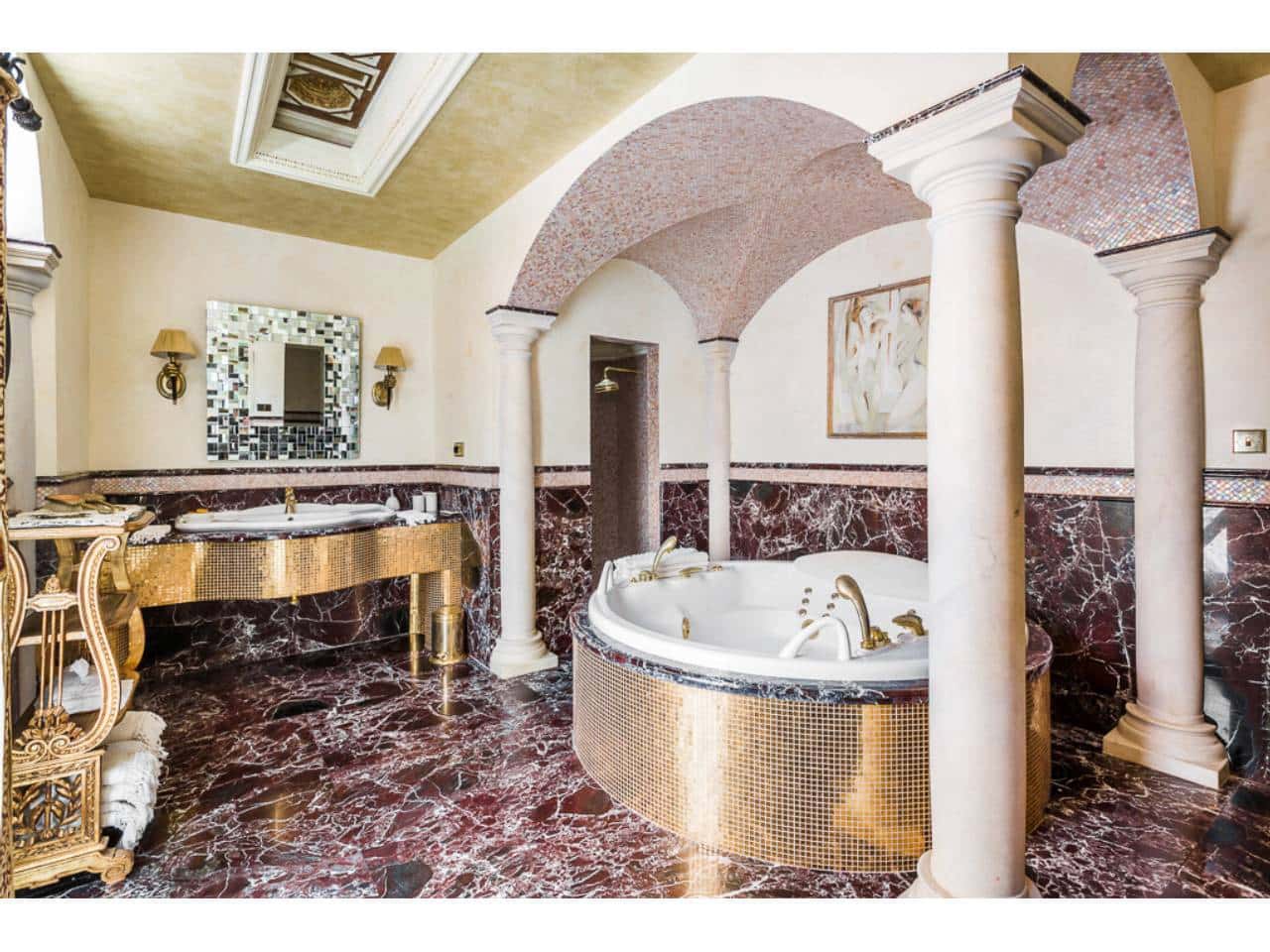 12 bedroom Finca/Country House for sale in Sotogrande with pool garage - € 8,000,000 (Ref: 10114621)