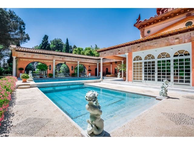 12 bedroom Finca/Country House for sale in Sotogrande Alto, San Roque with pool garage - € 8,000,000 (Ref: 10114621)