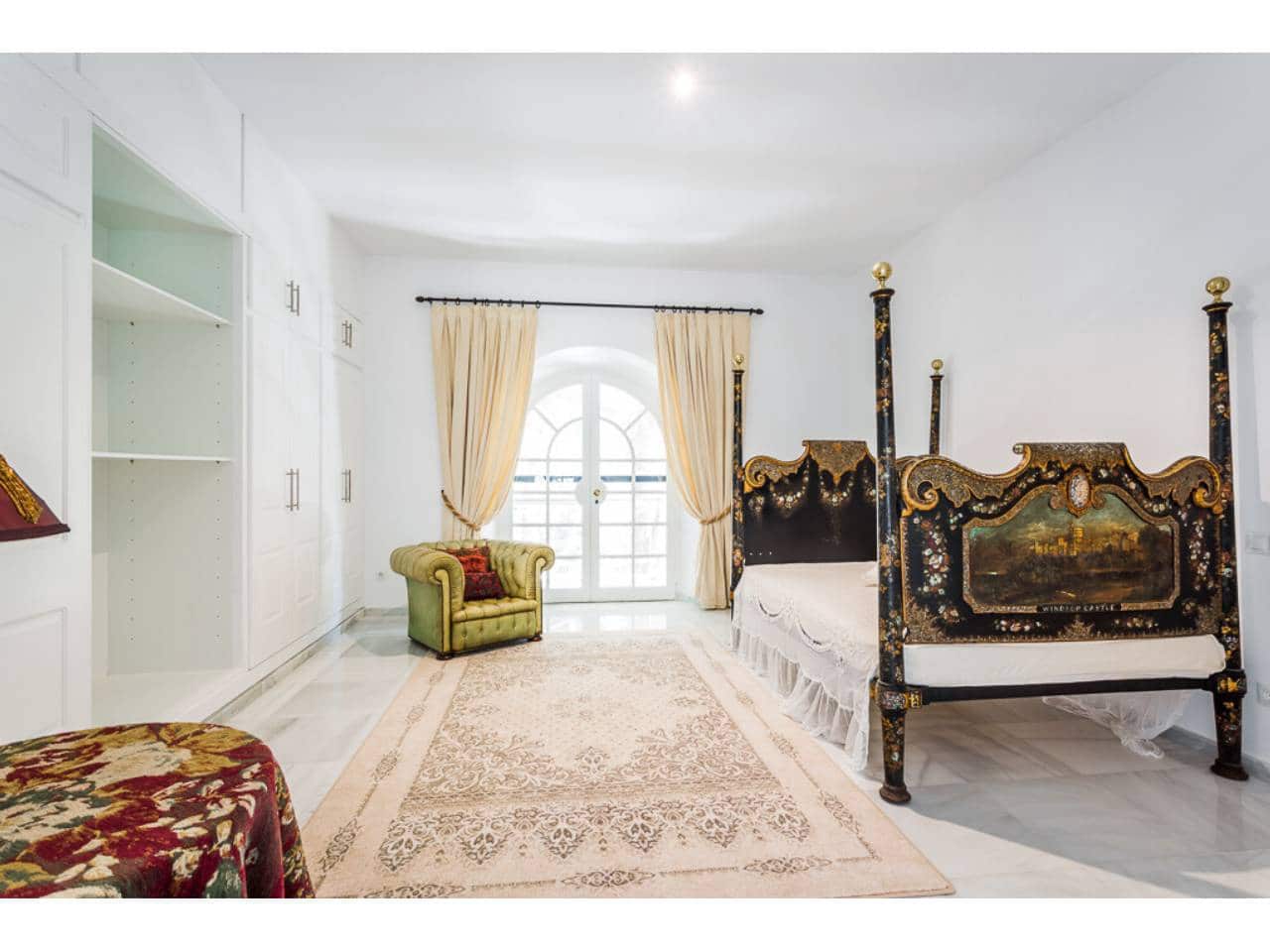 12 bedroom Finca/Country House for sale in Sotogrande with pool garage - € 8,000,000 (Ref: 10114621)