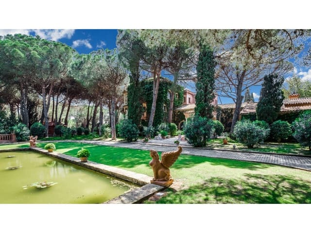 12 bedroom Finca/Country House for sale in Sotogrande Alto, San Roque with pool garage - € 8,000,000 (Ref: 10114621)