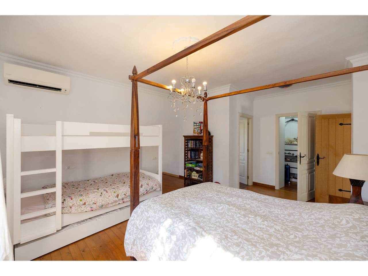 4 chambre Villa/Maison à vendre à Sotogrande avec piscine garage - 1 275 000 € (Ref: 10123351)