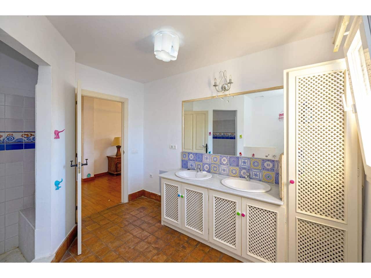 4 chambre Villa/Maison à vendre à Sotogrande avec piscine garage - 1 275 000 € (Ref: 10123351)