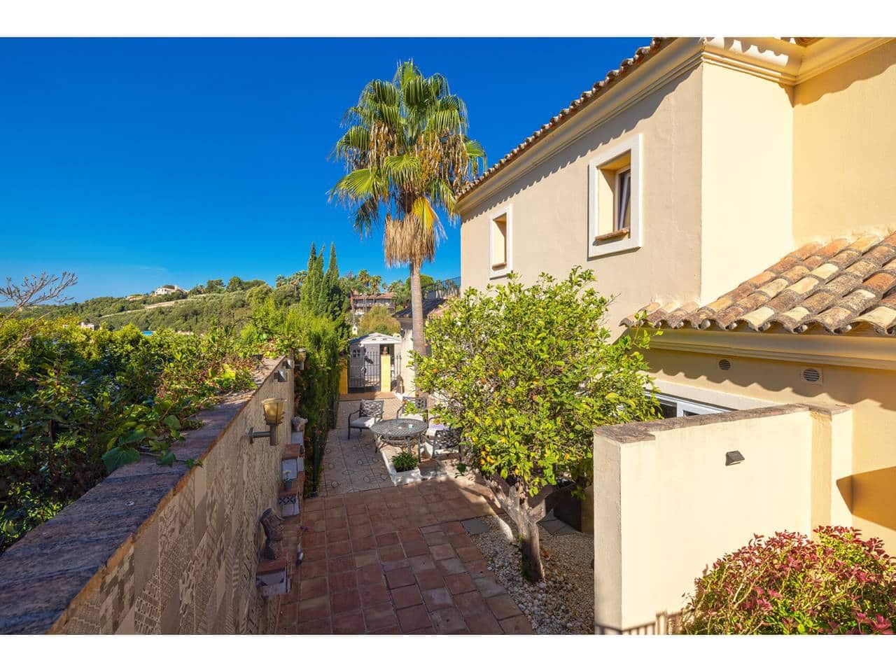 4 chambre Villa/Maison à vendre à Sotogrande avec piscine garage - 1 275 000 € (Ref: 10123351)
