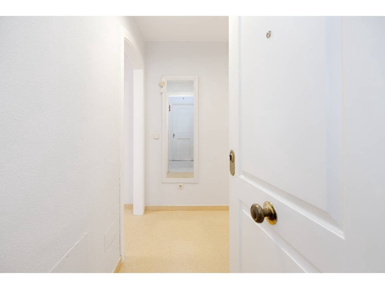 Apartamento de 2 habitaciones en San Luis de Sabinillas en venta con piscina - 264.900 € (Ref: 10127482)