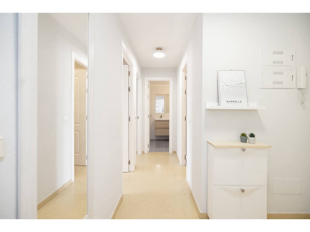 Apartamento de 2 habitaciones en San Luis de Sabinillas en venta con piscina - 264.900 € (Ref: 10127482)