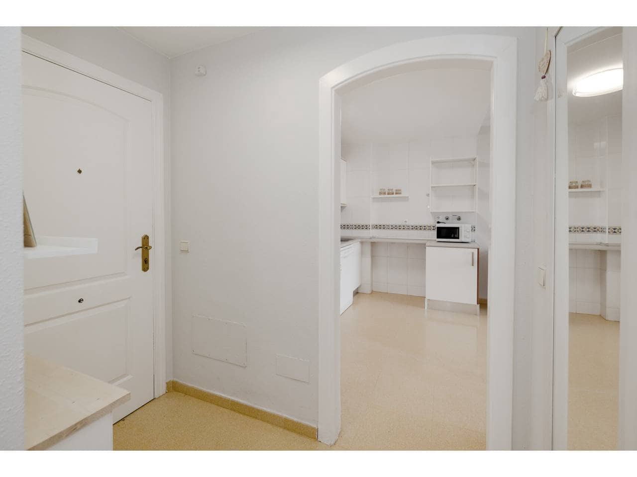 Apartamento de 2 habitaciones en San Luis de Sabinillas en venta con piscina - 264.900 € (Ref: 10127482)