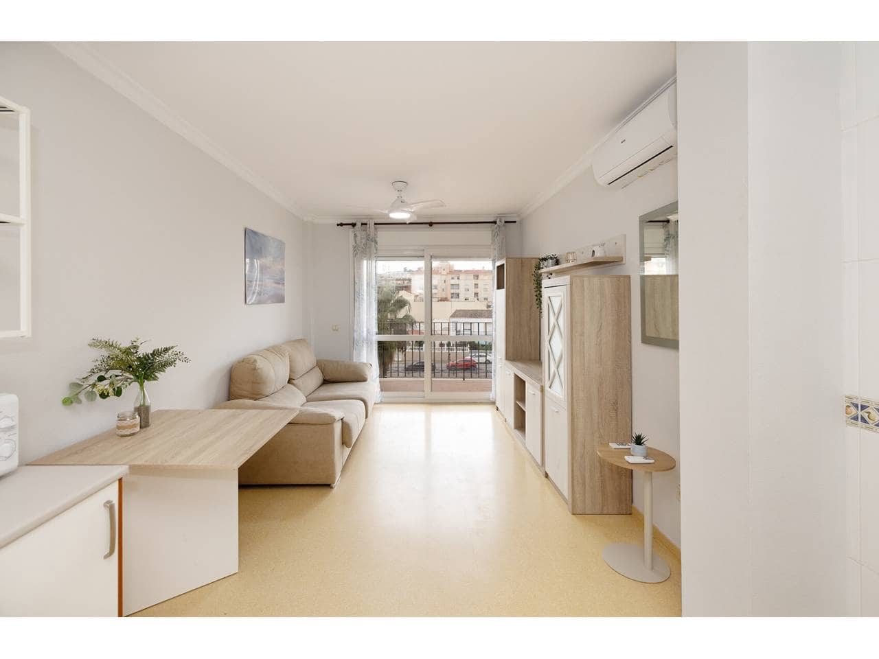 Apartamento de 2 habitaciones en San Luis de Sabinillas en venta con piscina - 264.900 € (Ref: 10127482)
