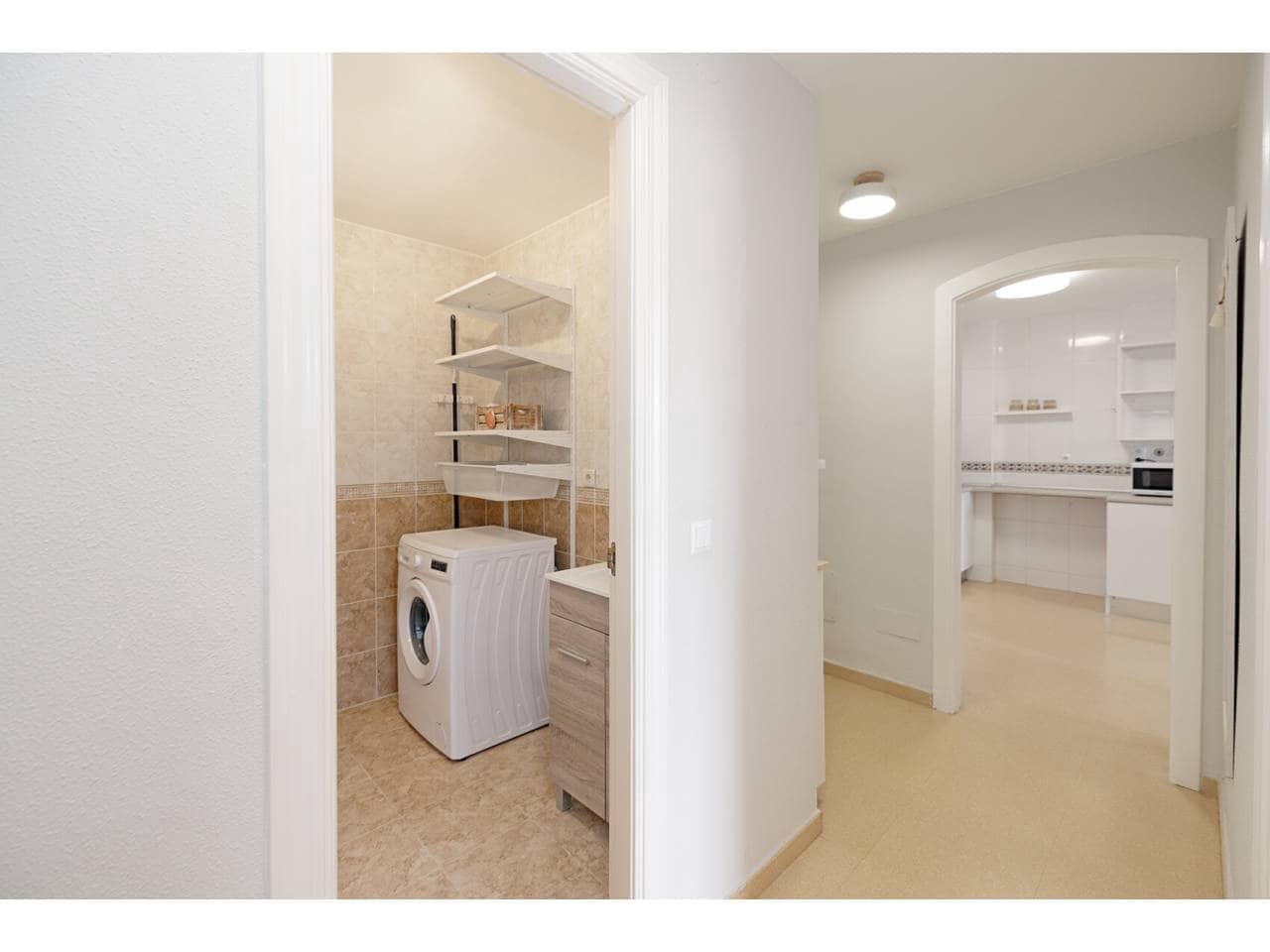 Apartamento de 2 habitaciones en San Luis de Sabinillas en venta con piscina - 264.900 € (Ref: 10127482)