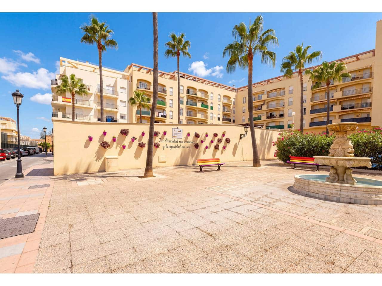 Apartamento de 2 habitaciones en San Luis de Sabinillas en venta con piscina - 264.900 € (Ref: 10127482)