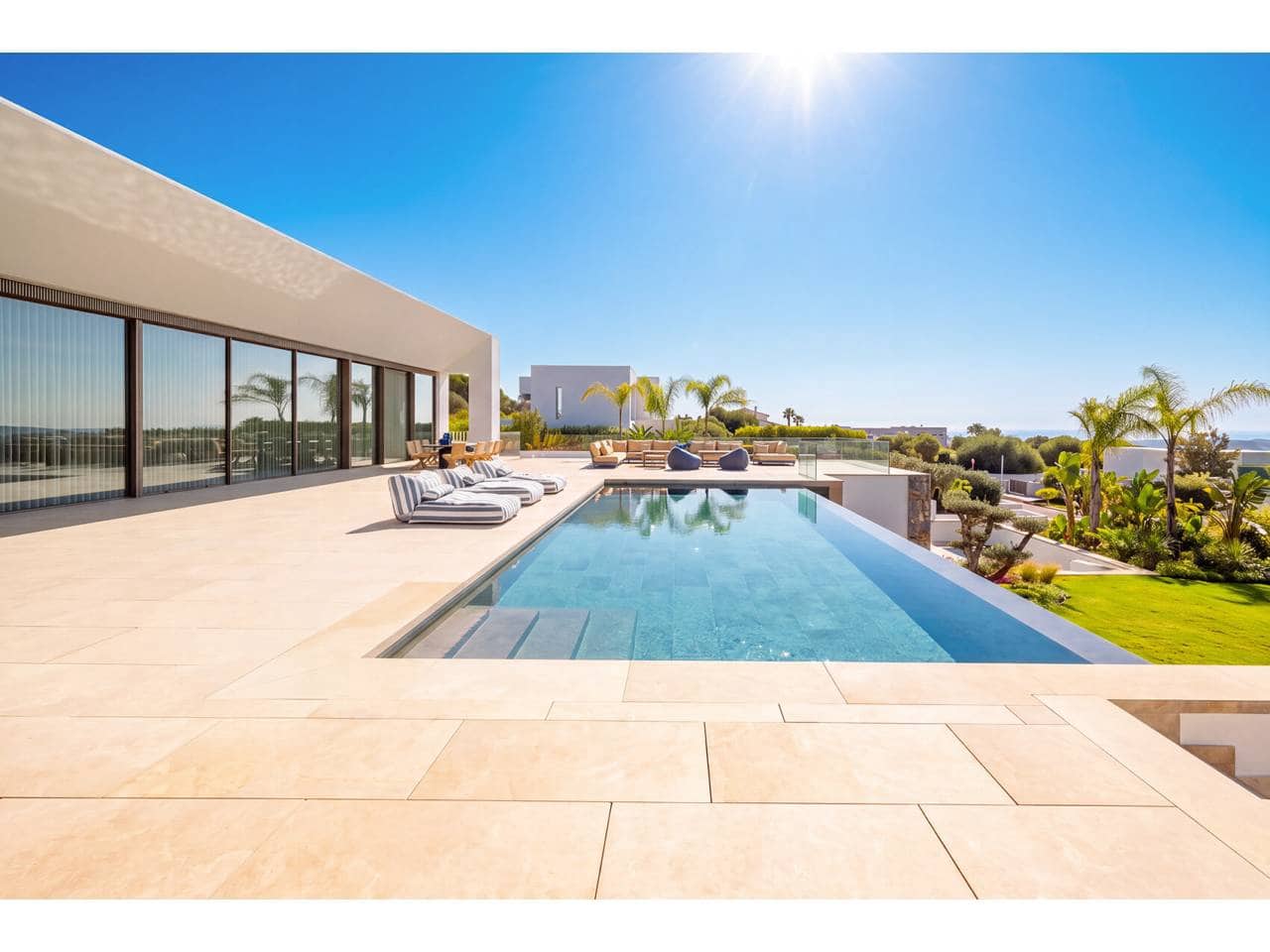 Chalet de 6 habitaciones en Sotogrande en venta con piscina garaje - 7.950.000 € (Ref: 10157149)
