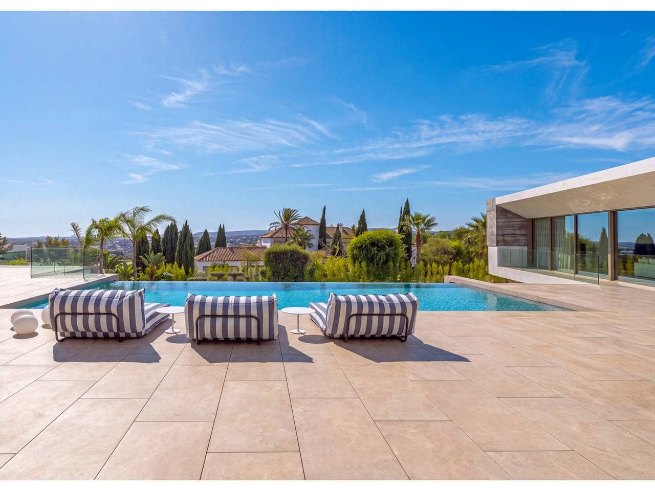 Chalet de 6 habitaciones en Sotogrande en venta con piscina garaje - 7.950.000 € (Ref: 10157149)