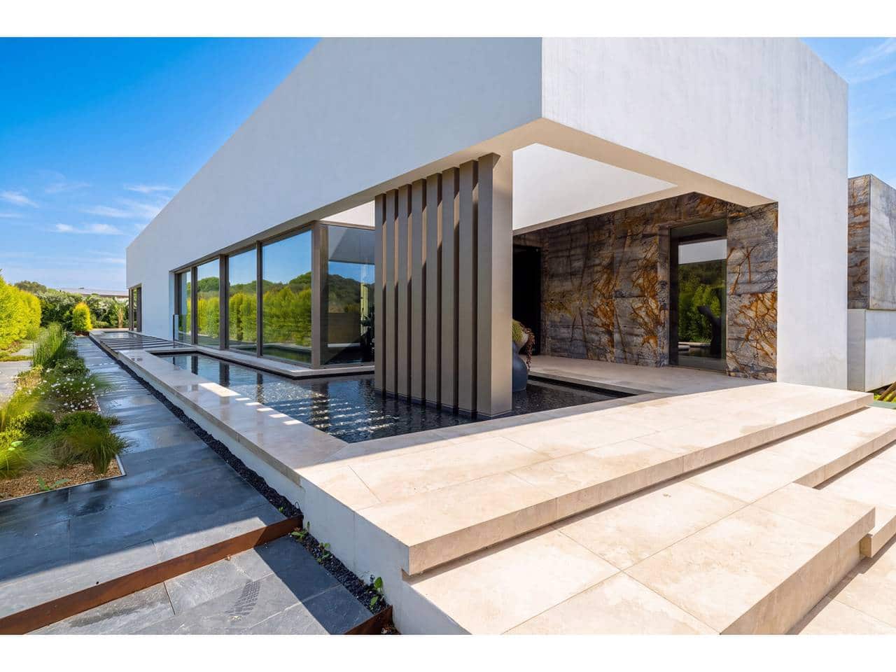 Chalet de 6 habitaciones en Sotogrande en venta con piscina garaje - 7.950.000 € (Ref: 10157149)