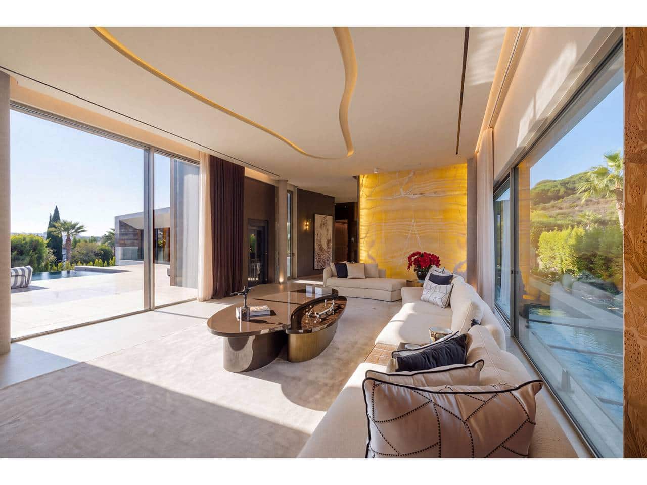 Chalet de 6 habitaciones en Sotogrande en venta con piscina garaje - 7.950.000 € (Ref: 10157149)