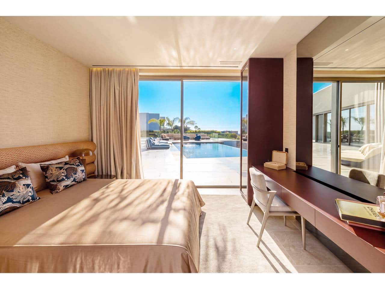 Chalet de 6 habitaciones en Sotogrande en venta con piscina garaje - 7.950.000 € (Ref: 10157149)