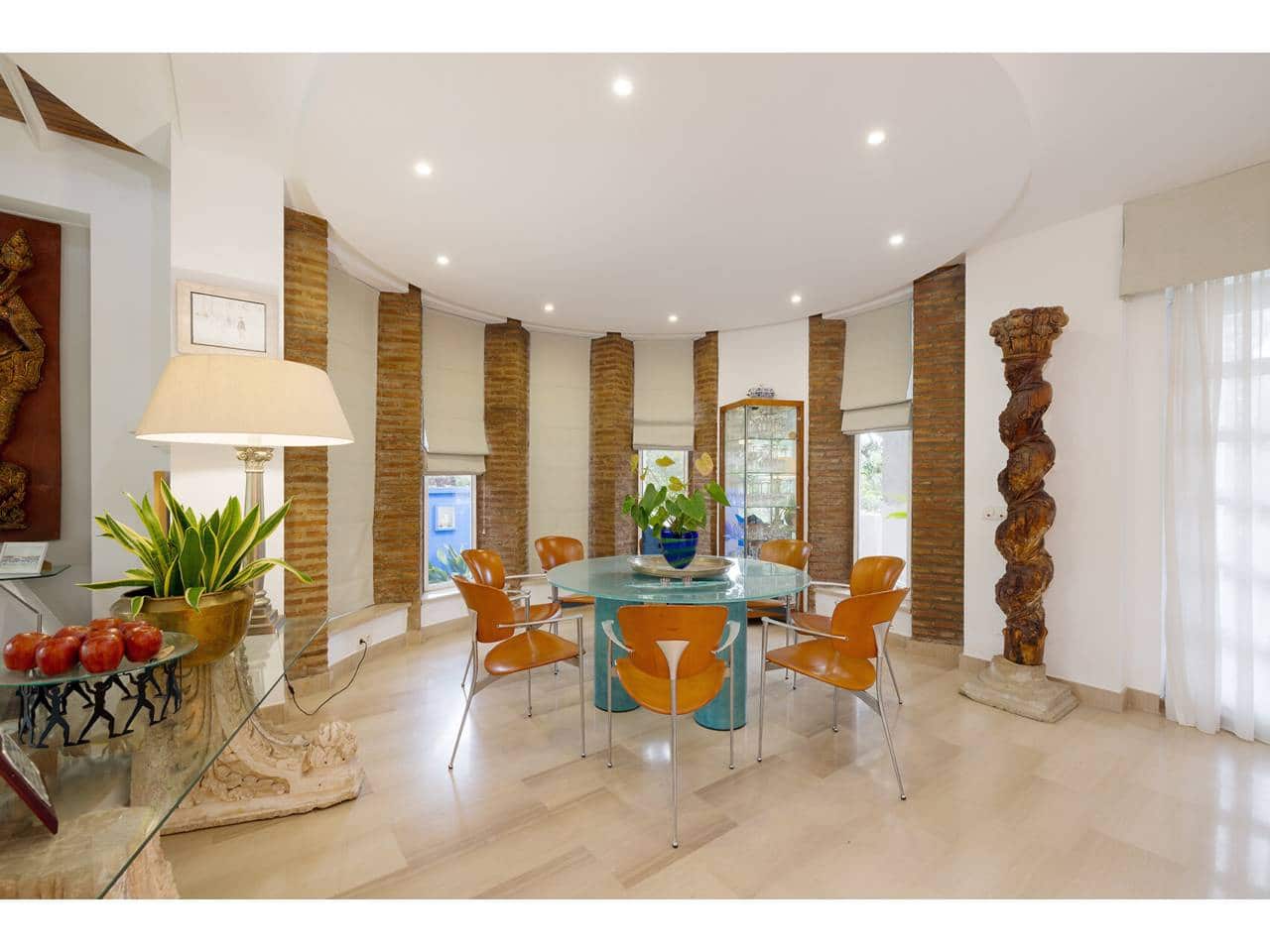 5 bedroom Villa for sale in Sotogrande with pool garage - € 2,475,000 (Ref: 10164067)