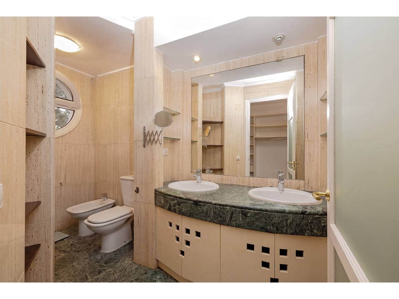 5 bedroom Villa for sale in Sotogrande with pool garage - € 2,475,000 (Ref: 10164067)